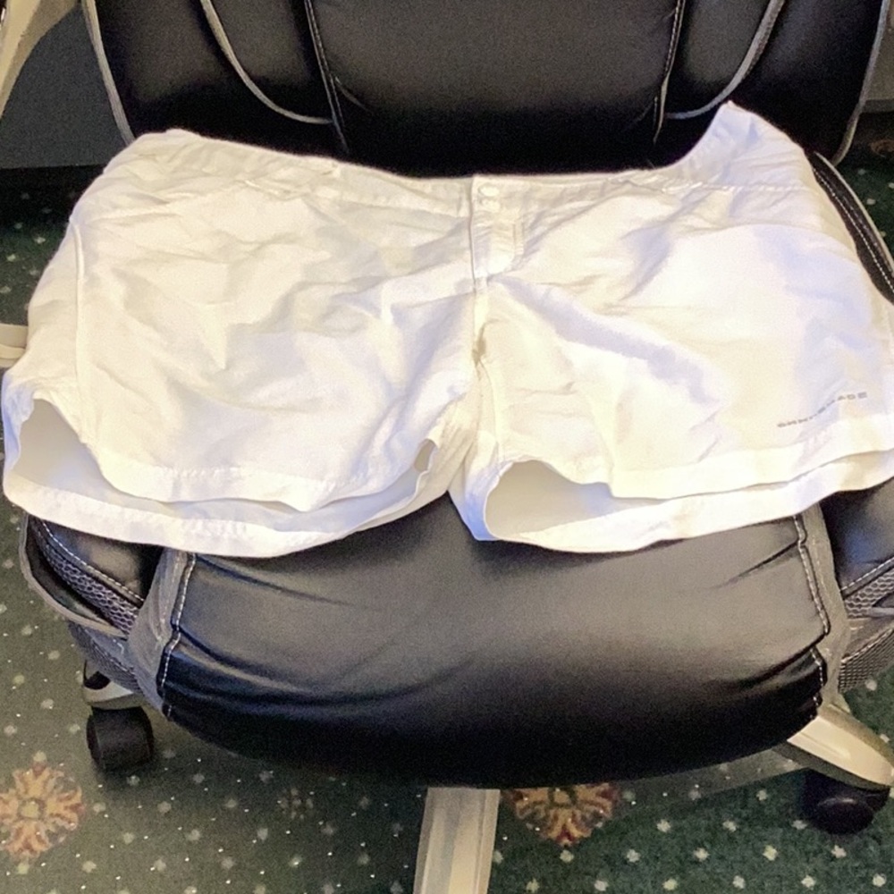 Columbia shorts, size XL, Performance Fishing Gear, like new condition